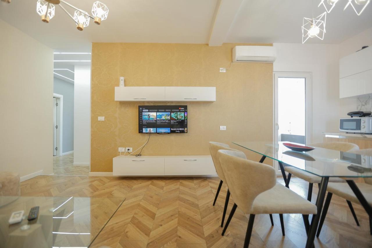 Miku Apartments-Luxury City View At Wilson Square Tirana Bagian luar foto